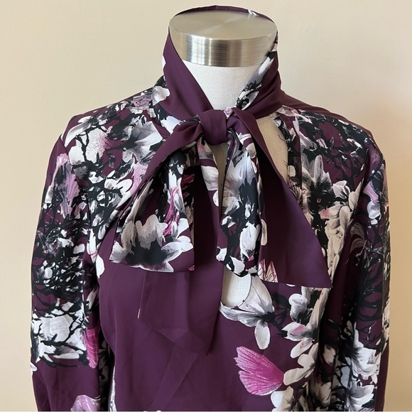 Natori Secretary Bow Floral Tie Neck Blouse 13525 - Picture 4 of 10